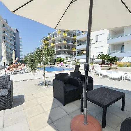 Apartment Blue Sky *